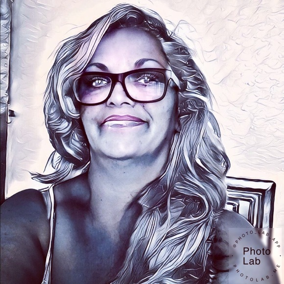 Meet your Posher, Yolanda - Picture 1 of 1